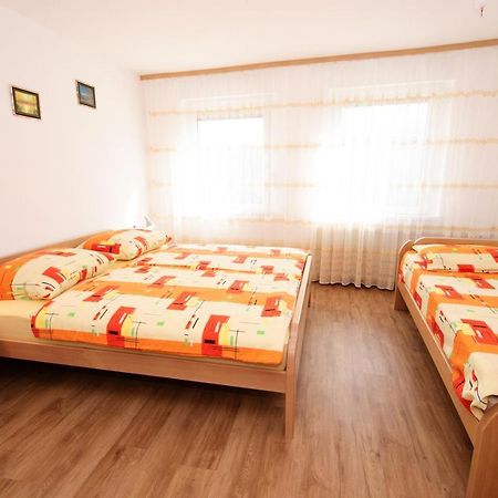 Apartmaji Berginc كوباريد المظهر الخارجي الصورة